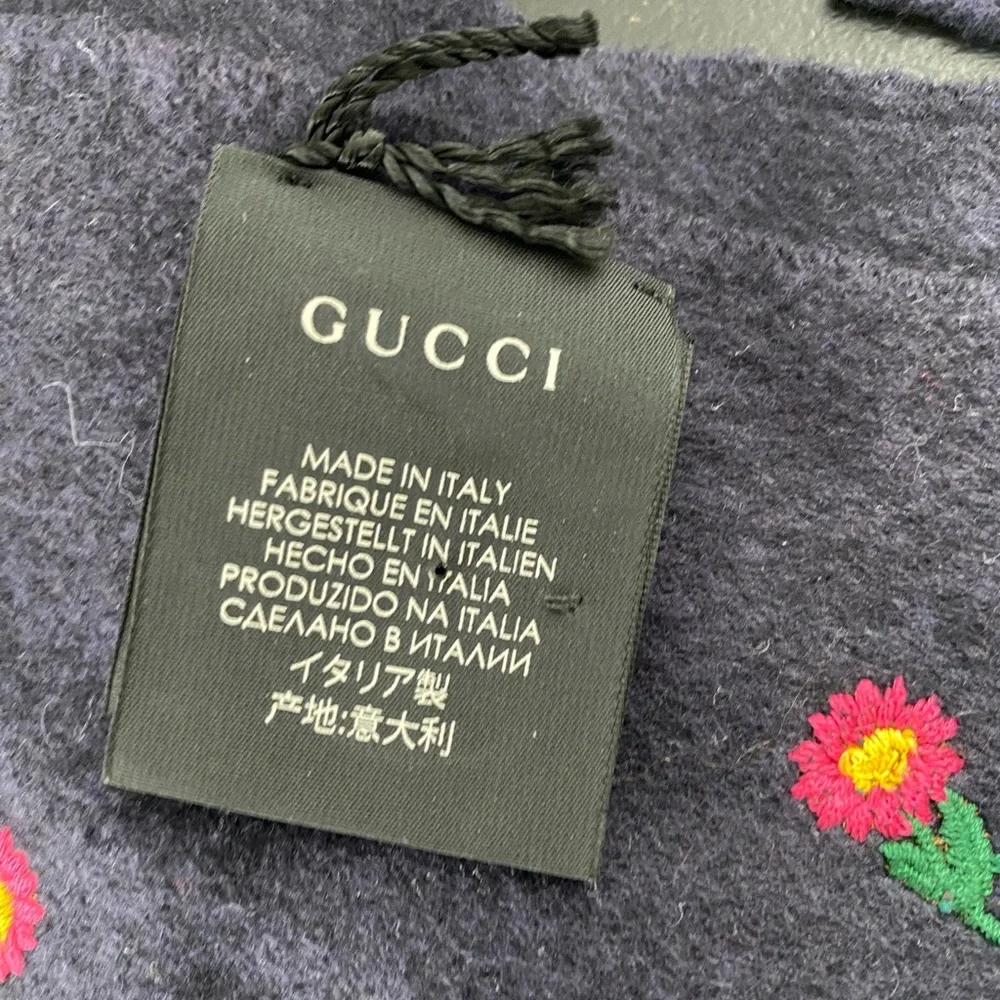 Gucci NWOT Silk Scarf